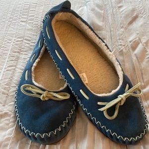 LL Bean moccasin slippers blue suede SZ. 9 EUC